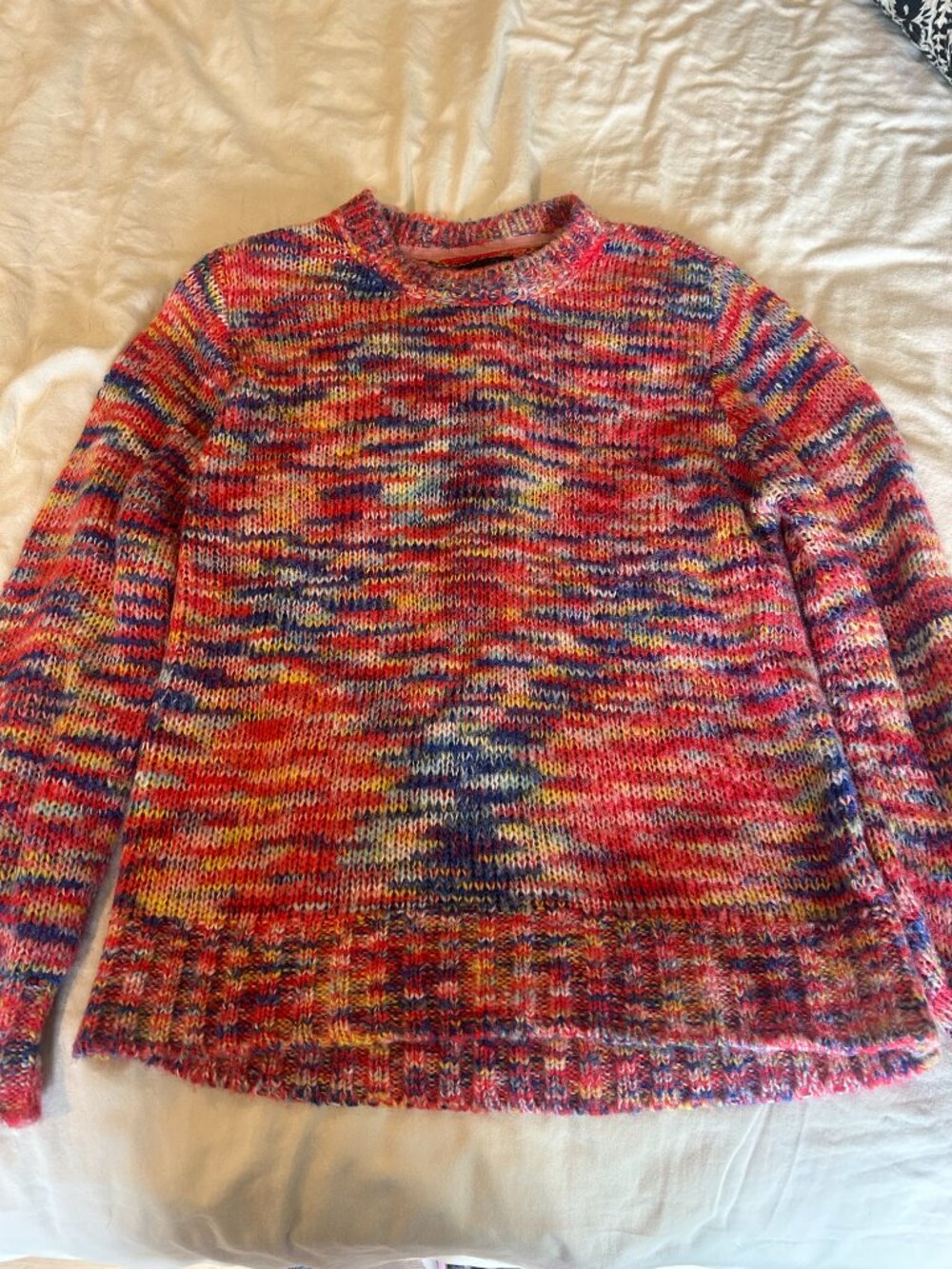 Colorful Sweater - Picture 4 of 4